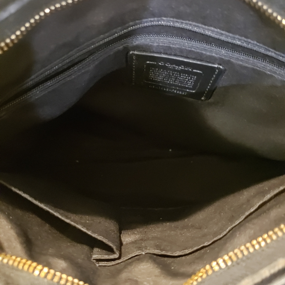 Handbag - Picture 2 of 2